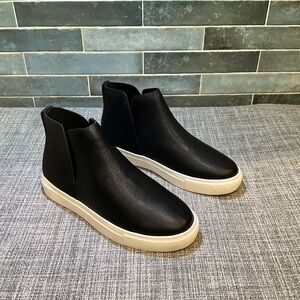 Birdies The Falcons Black Leather Sneaker Booties New Size 6.5